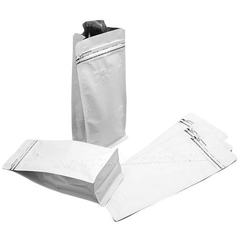 Flat pouch with best sale zipper